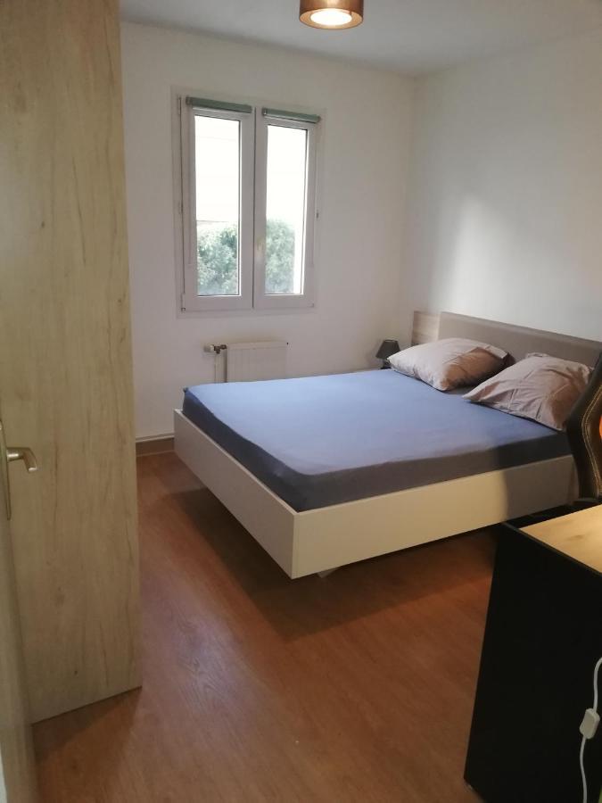 Grand T3 Avec Clim, Parking Et Terrasse Privative - Agen Apartment Exterior foto