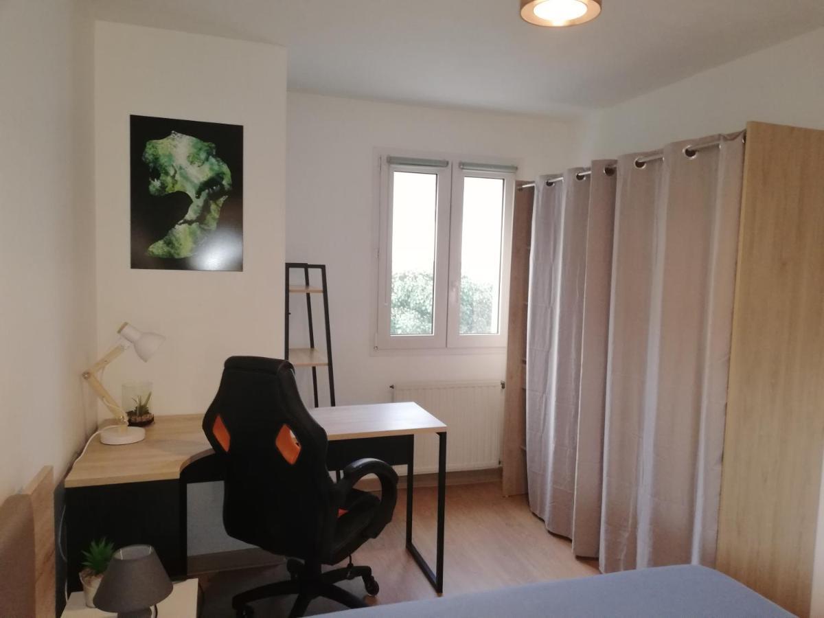 Grand T3 Avec Clim, Parking Et Terrasse Privative - Agen Apartment Exterior foto