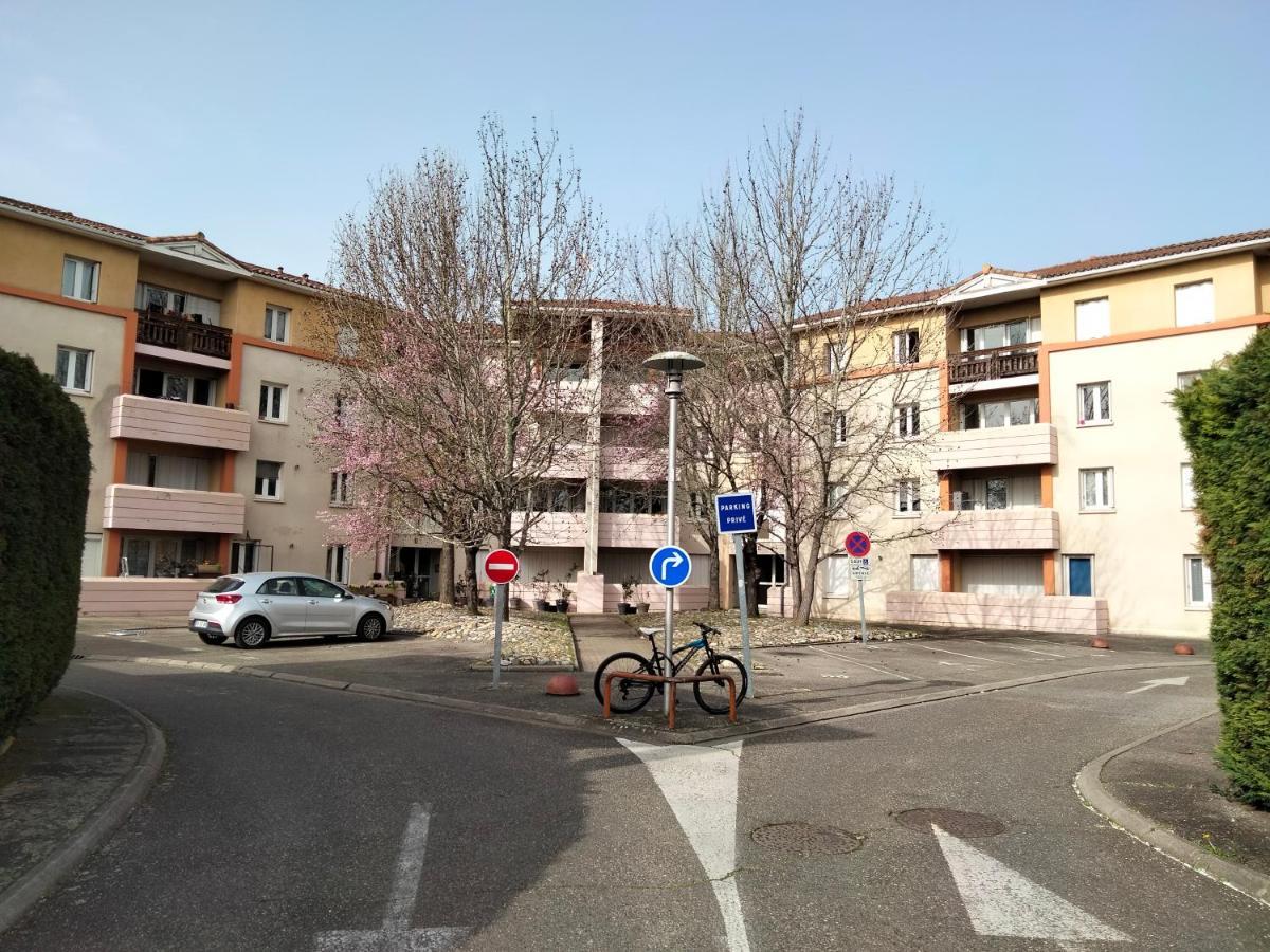 Grand T3 Avec Clim, Parking Et Terrasse Privative - Agen Apartment Exterior foto