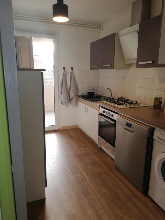 Grand T3 Avec Clim, Parking Et Terrasse Privative - Agen Apartment Exterior foto
