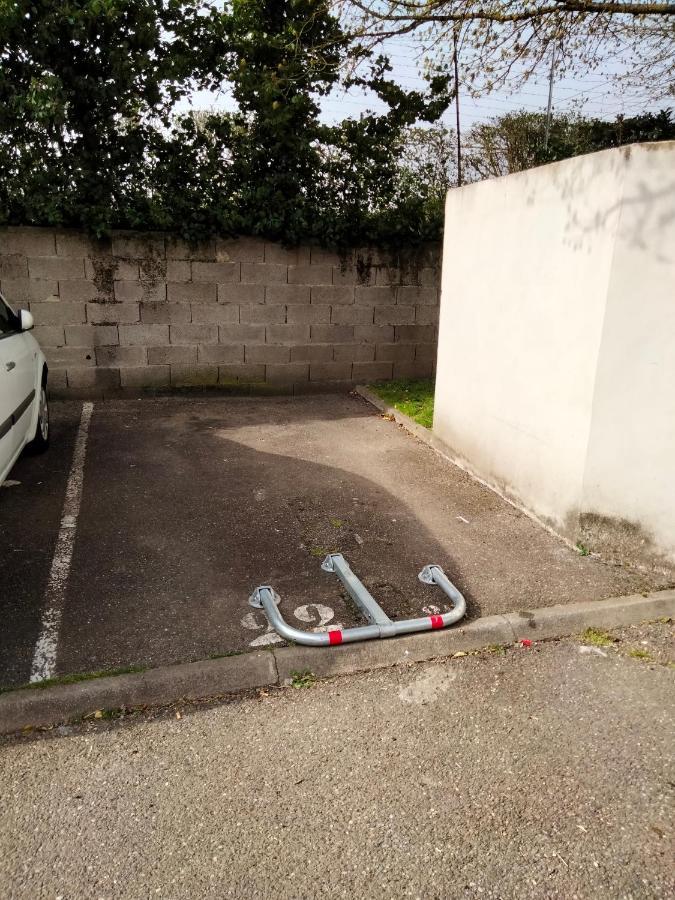 Grand T3 Avec Clim, Parking Et Terrasse Privative - Agen Apartment Exterior foto